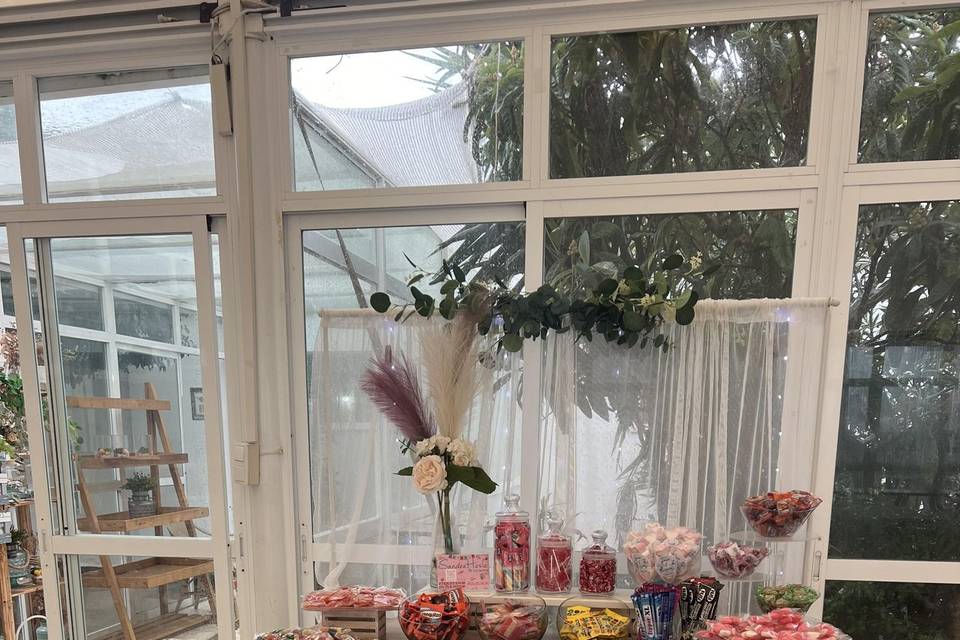 Candy bar golosinas mesa mader