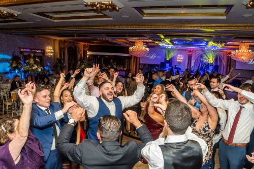 La fiesta comienza aquí