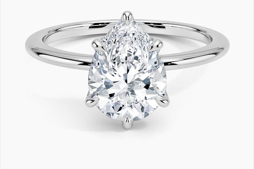 Sortija con diamante pera certificado IGI en oro blanco