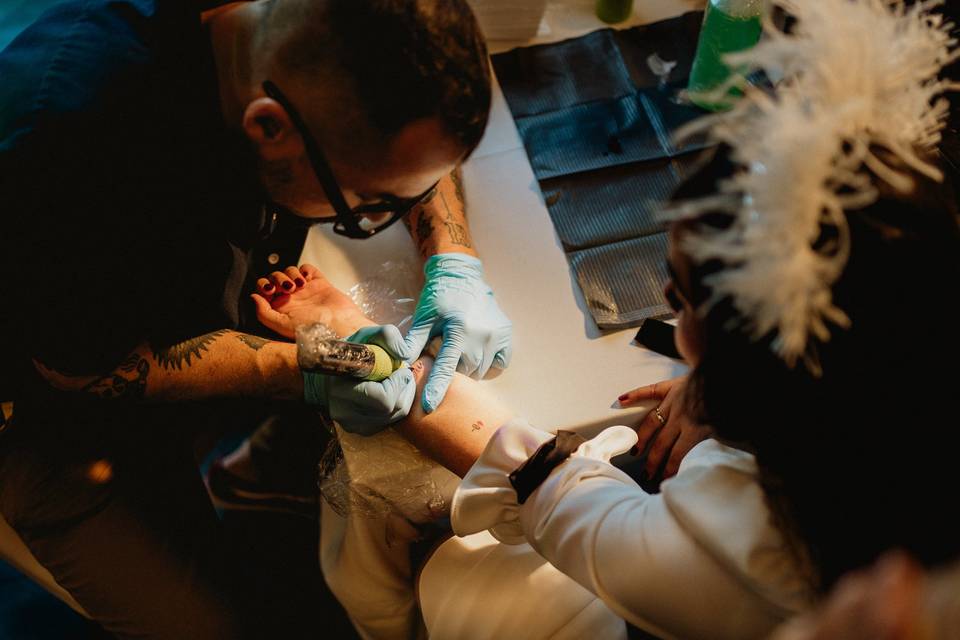 Tattoo corner en boda