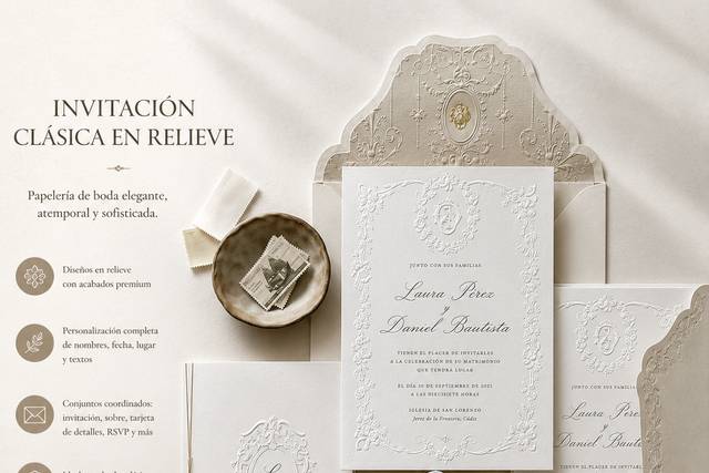 Invitación clásica en relieve