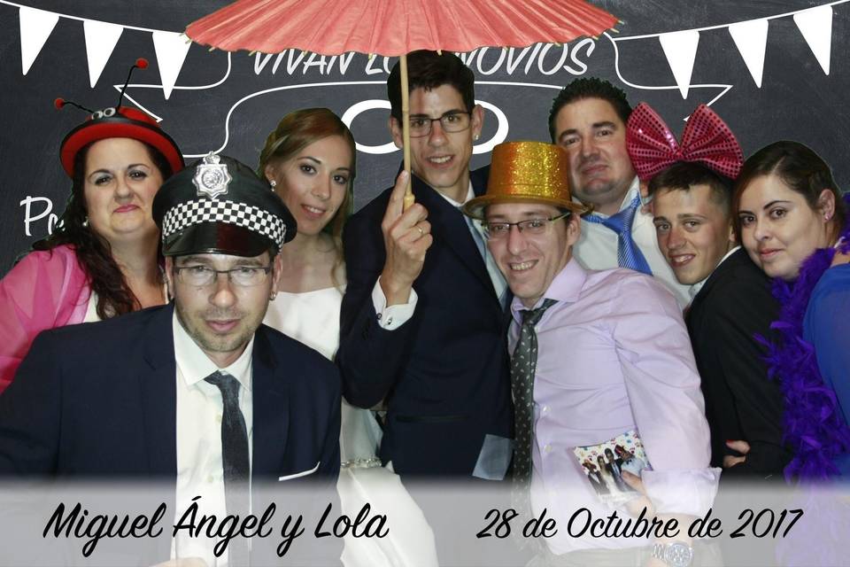 Los novios y los invitados