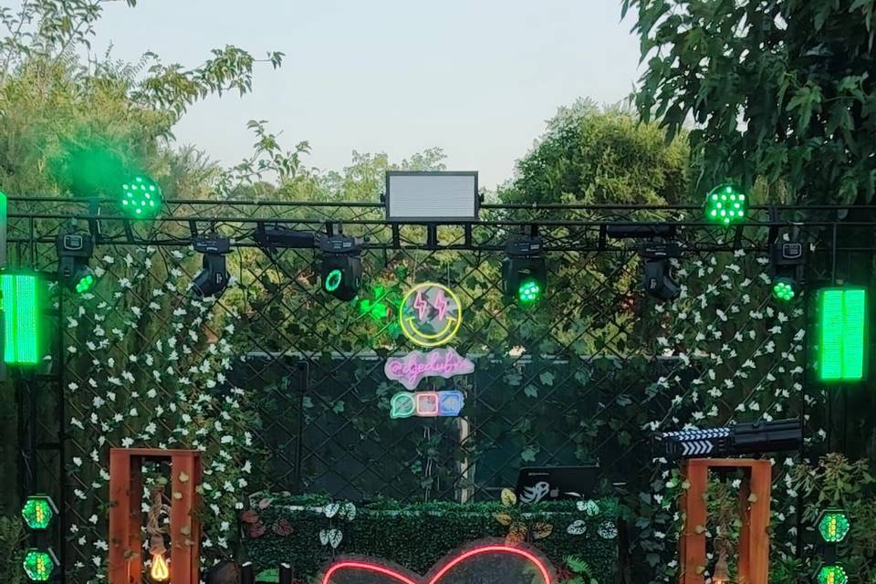 Green light
