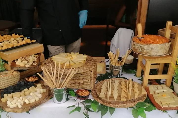 Mesa de quesos rústica