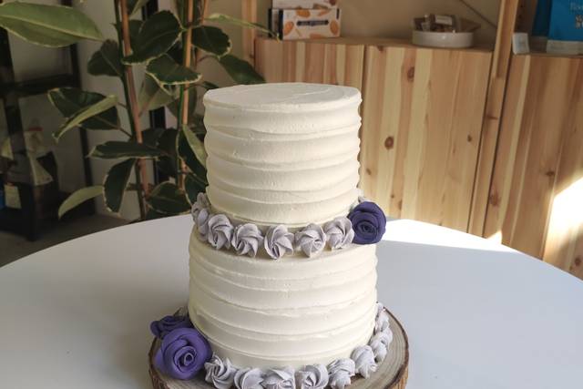 Pastel boda con rosas