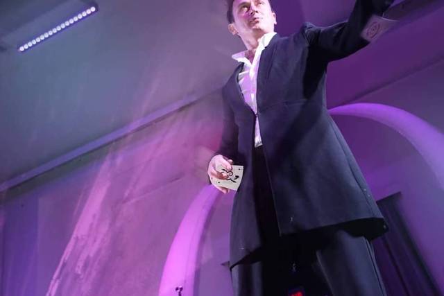Art Magic Show