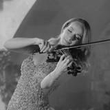 Noemí Violín
