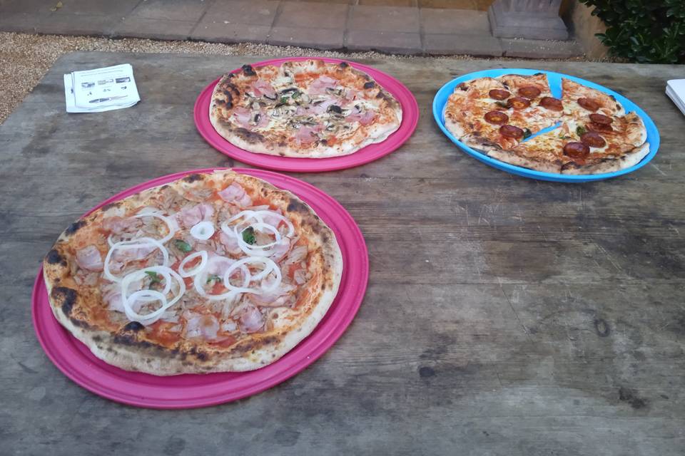 Mesa de pizzas para bodas.