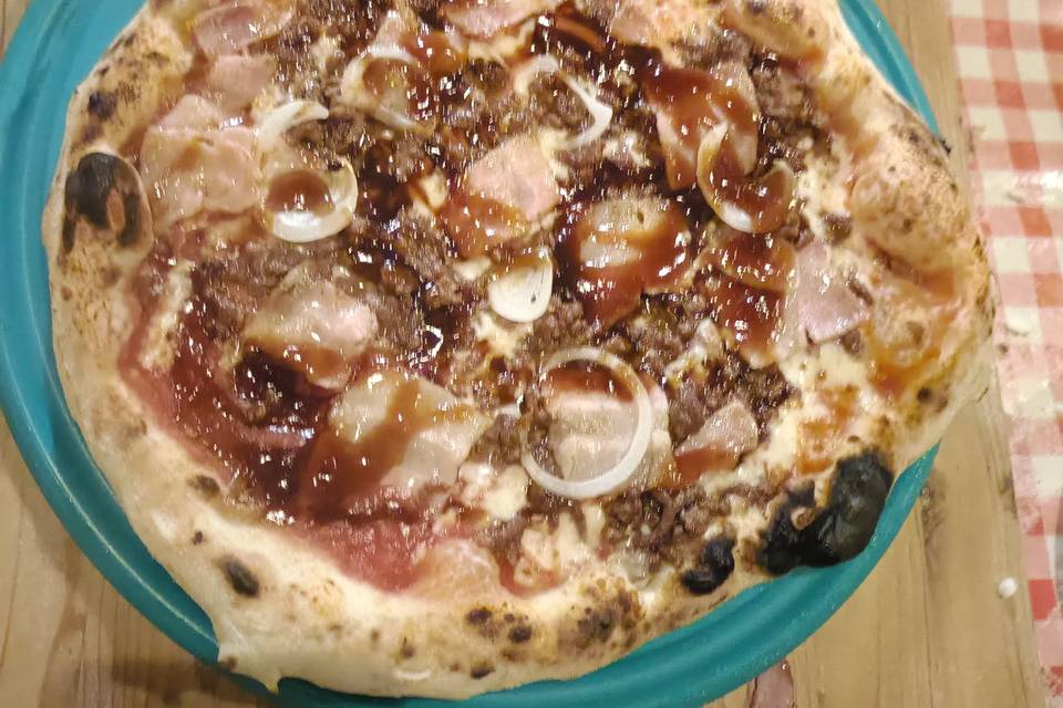 Pizza recien hecha