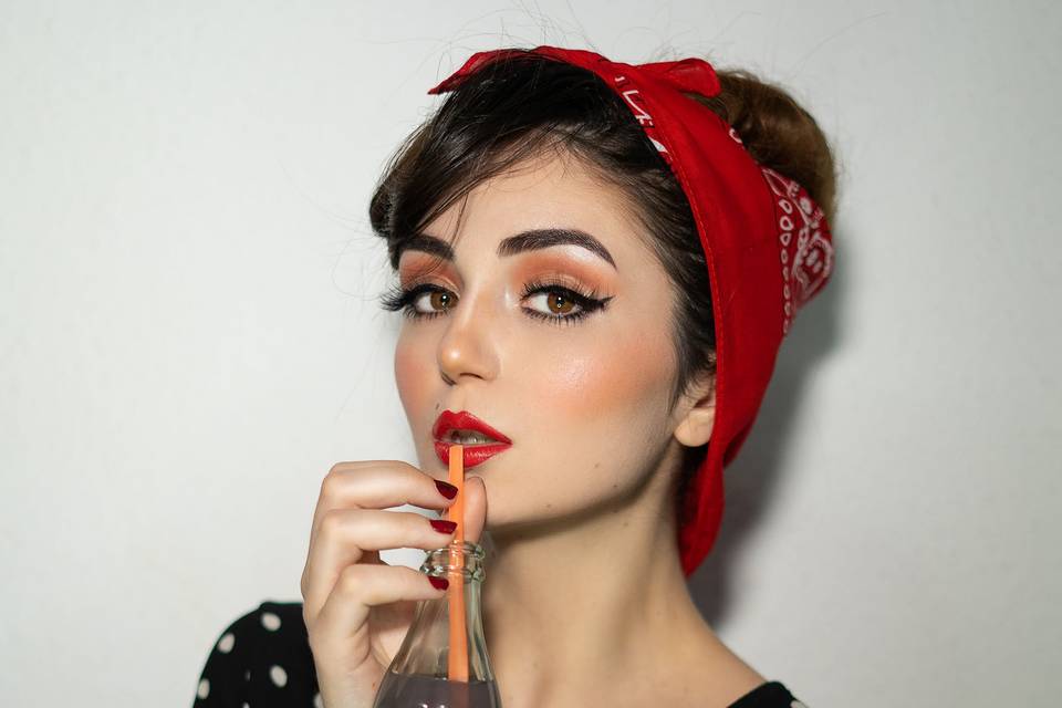 Maquillaje social pin-up