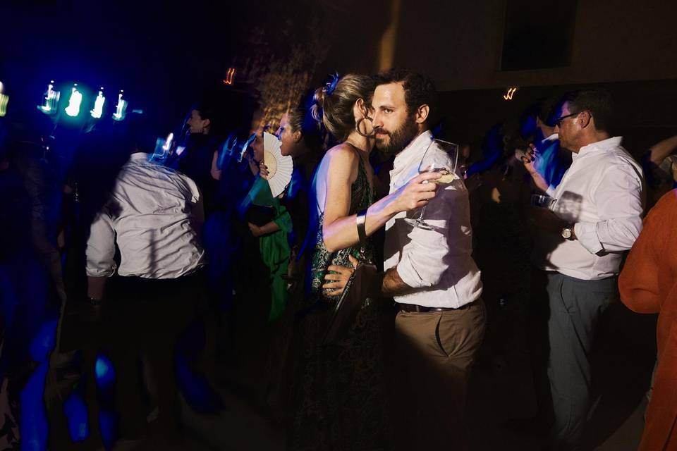 Ritmo amor Magia y Bodas