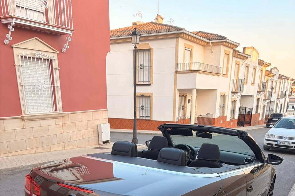 Coche descapotable para bodas