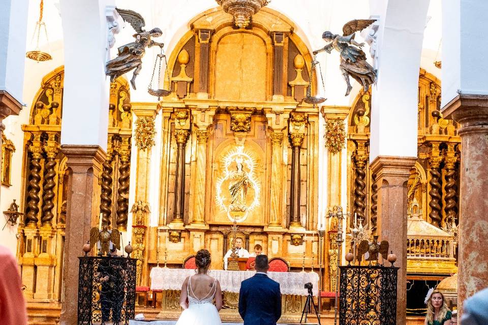 En el altar