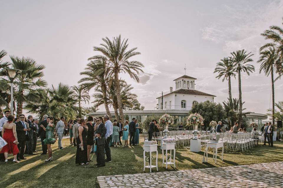 Montaje de ceremonia al aire libre