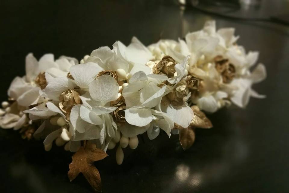 Tocado hortensia blanca
