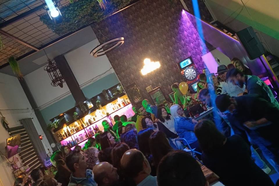 Presentación en Bar-Disco