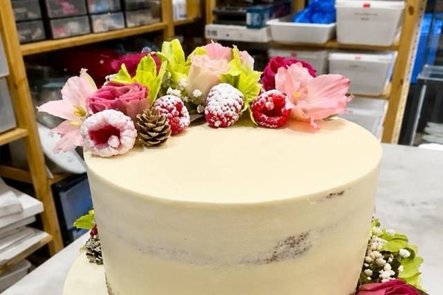 Tarta de boda con flores