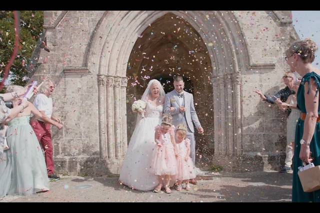 Salida de los novios