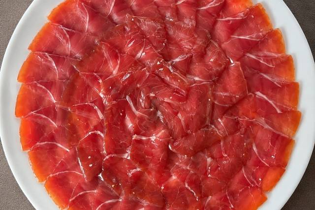 Jamón sacado de envase vacio