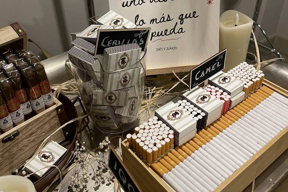 Mesa para fumadores
