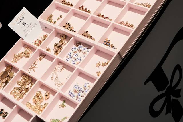 Gran variedad de charms