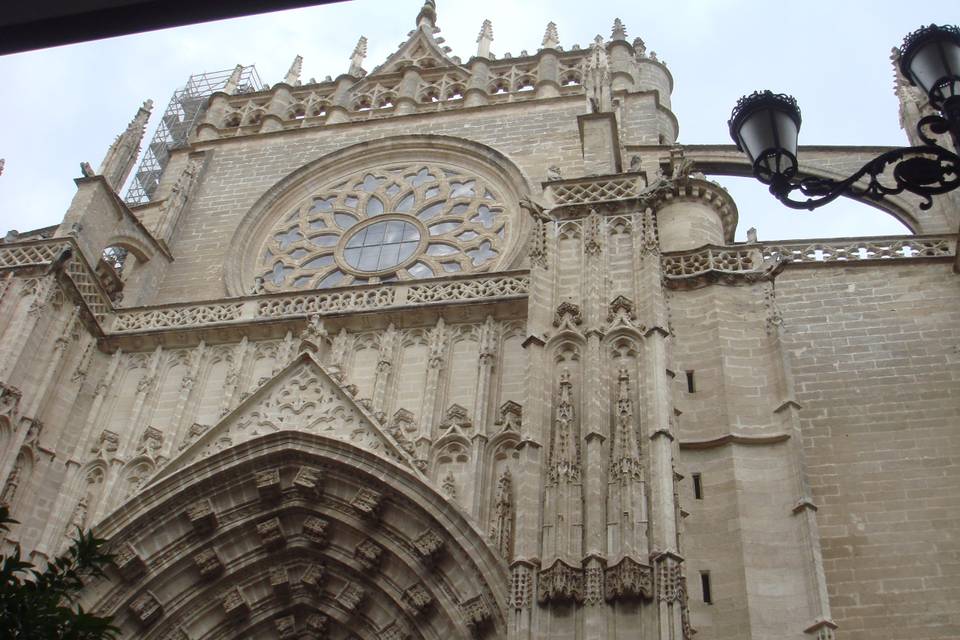Detalle fachada iglesia