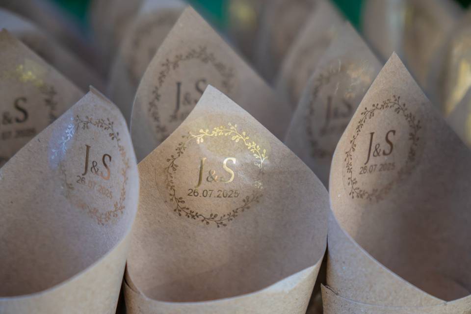 Pétalos para decorar el amor