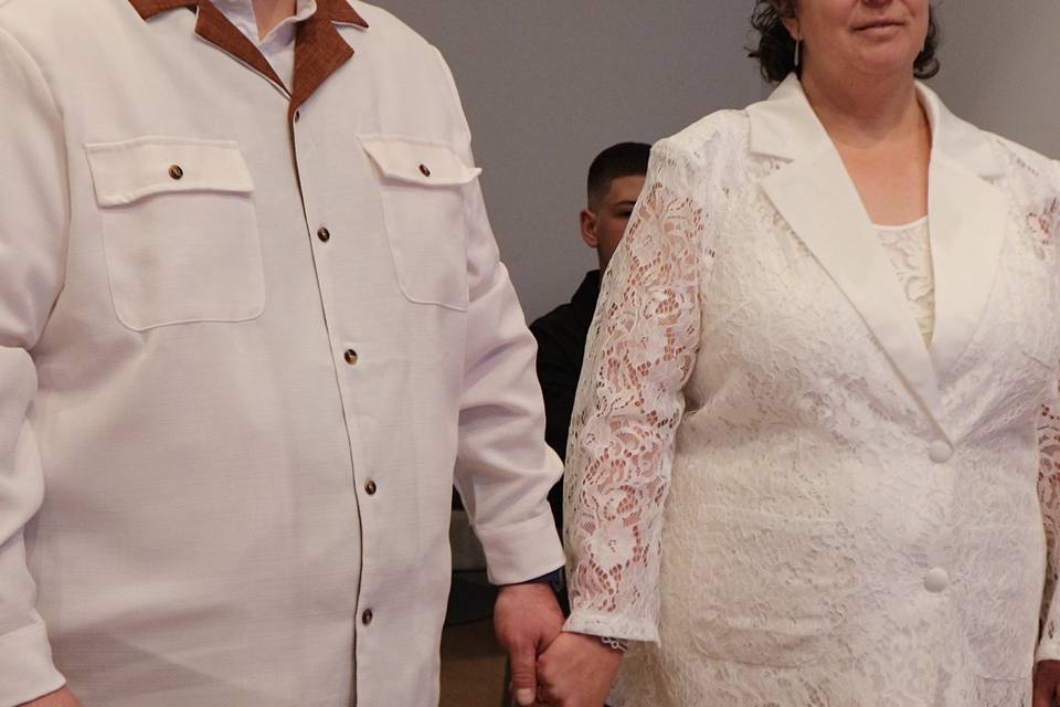 Boda civil llena de emoción