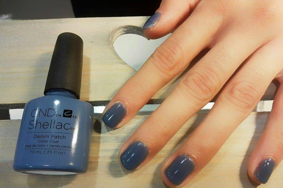 Manicura azul