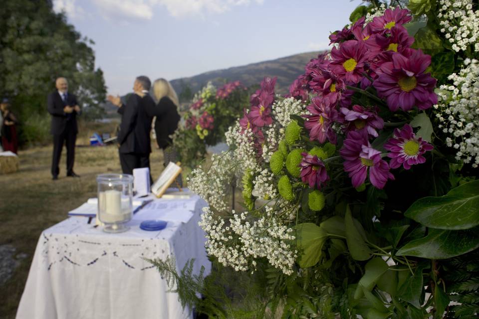 Decoración de mesas en tonos rosas