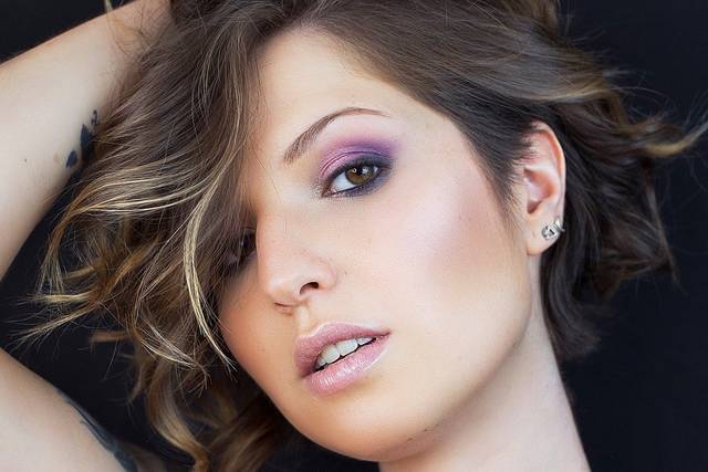 Maquillaje y peluquería social