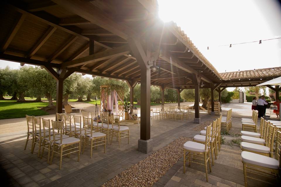 Bodegas y Viñedos Casa del Valle By Oleanto