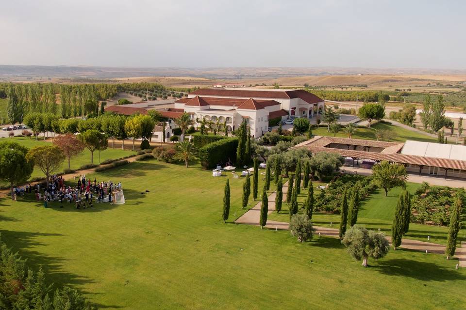 Bodegas y Viñedos Casa del Valle By Oleanto