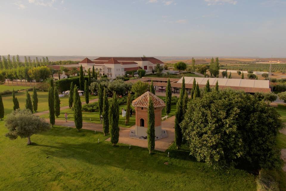 Bodegas y Viñedos Casa del Valle By Oleanto