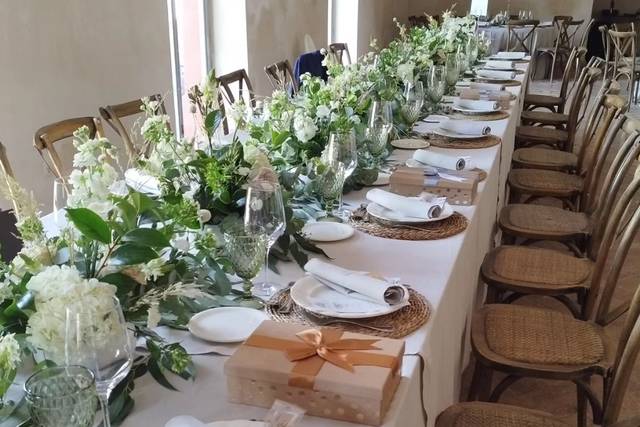 Camino floral para mesa nucial