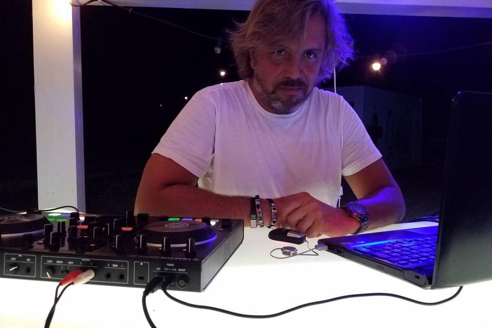 Dj Poch