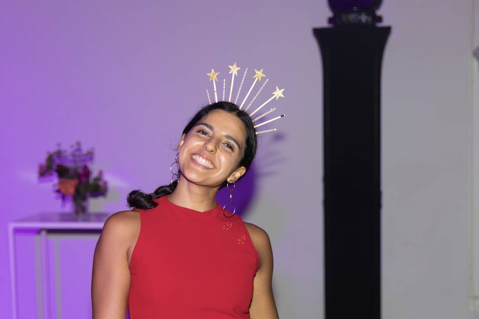 Diadema estrellas dorada
