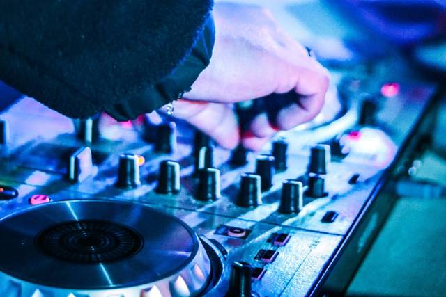 DJ y musica