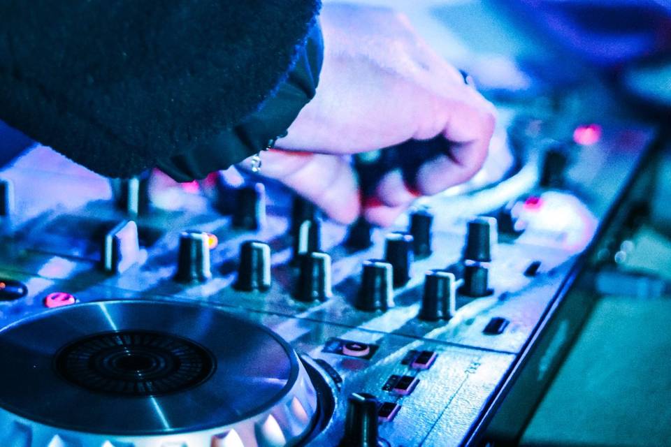 DJ y musica